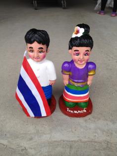 ตุ๊กตาอาเซียน ประทศไทย