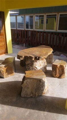 โต๊ะหินอ่อนธรรมชาติ