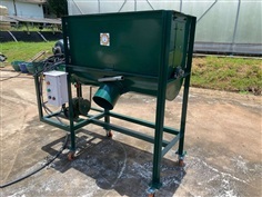 เครื่องผสมปุ๋ย รุ่น KT 100  งานเหล็ก