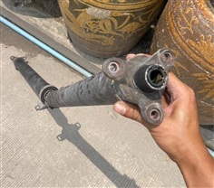 เพลากลาง เบ้นซ์ W202 C220 มือสอง 1 เส้น ขายขาด