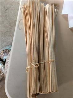ตอกไม้ไผ่ ตอกไม้ไผ่ทำมือยาว 30-45เซน 30บาท