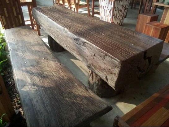 โต๊ะไม้พยอม เป็นไม้ท่อนเดียว 