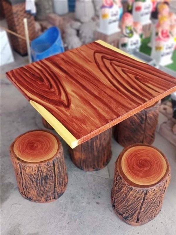 โต๊ะสี่เหลี่ยมลายไม้สีไม้
