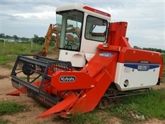 รถเกี่ยวนวดข้าว KUBOTA DC 1SU ตู้เก๋ง สภาพ 90% ใช้งานมาน้อย