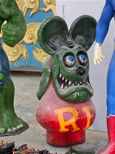 หุ่นจำลองRatFink แรทฟิงค์ หุ่นไฟเบอร์กลาส