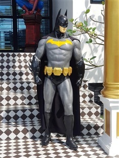 หุ่นจำลองฮีโร่แบทแมน หุ่นแบทแมนไฟเบอร์กลาส