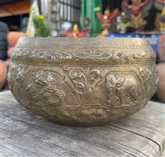 ขันทองเหลืองโบราณ ลาย12ราศี ปากกว้าง8นิ้ว ขัน