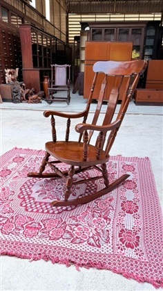 ม้าโยกไม้สักงานเก่าอายุมากกว่า 40 ปี