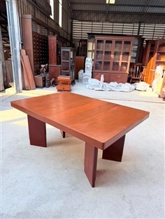 โต๊ะชักไม้สัก งานเก่า อายุ 50 ปีขึ้นไป ทรงแปลกหายา