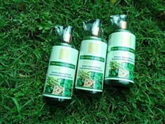 THAI HERBAL SHAMPOO - 300ML แชมพูสมุนไพรไทย ลดผมร่วง ชี้ฟู