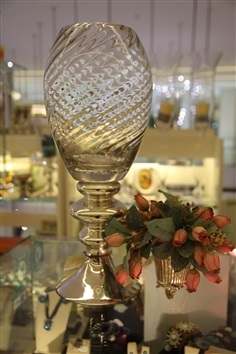 Tyme Boutique แจกันแก้ว TKH1082-46Y:Glass vase Top clear and