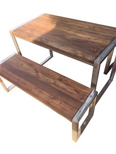 โต๊ะติดเก้าอี้