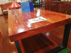 โต๊ะไม้ประดู่ขนาดความกว้าง 110 ซม. ความยาว 240 ซม. | สมศักดิ์ -  พิจิตร