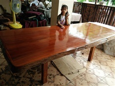 (ขายแล้ว) โต๊ะไม้แดง ยาว 2.6 m.