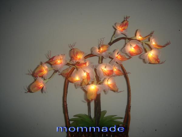 โคมไฟดอกกล้วยไม้ฟาร์แลนด์ | ร้านไฟดอกไม้ mommade  -  กรุงเทพมหานคร