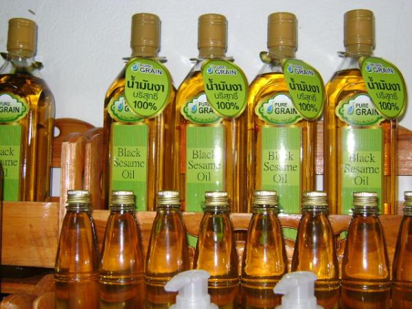 น้ำมันงาดำ สกัดเย็น Screw press BlackSesame Oil | สหัสสะพรรณ - บัวใหญ่ นครราชสีมา