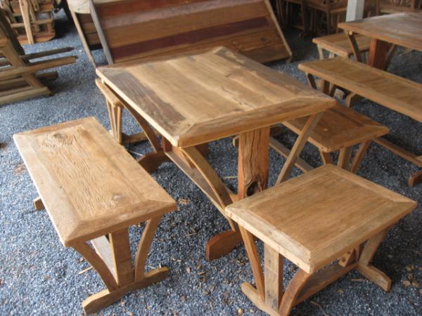 ชุดโต๊ะสนามไม้เก่า 80*100 ซม.เก้าอี้ไม่มีพนักพิง | แสงเกษตร - ประจันตคาม ปราจีนบุรี