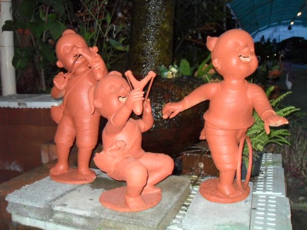 ตุ๊กตาดินเผาการละเล่นเด็กไทย