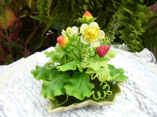 ดอกไม้ประดิษฐ์จากดินไทย(ต้นสตอเบอรี่)