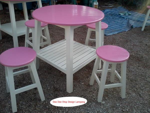 โต๊ะกลมไม้สัก (ขนาดใหญ่) | Dee Dee OTOP Design Lampang - แม่ทะ ลำปาง