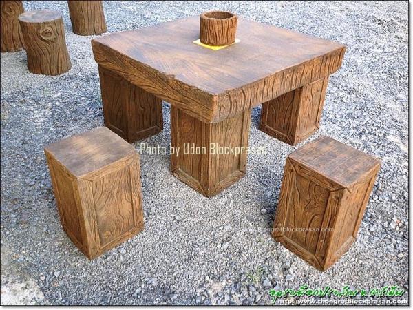 ชุดโต๊ะสนามไม้เทียม แบบสี่เหลี่ยม 