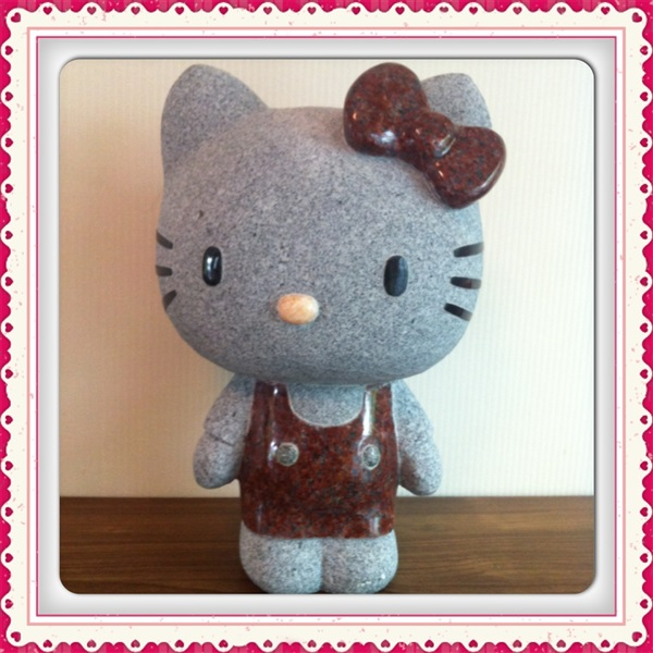 Hello Kitty หินแกะสลัก | Cup of Tree - กรุงเทพมหานคร