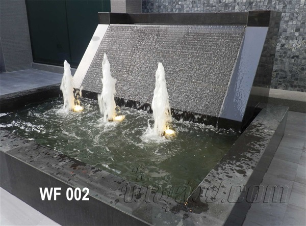บ่อน้ำพุ-น้ำล้น ด้านหน้า บริษัท World Fair รวม 2 บ่อ | วังปลาสวย - วังทองหลาง กรุงเทพมหานคร