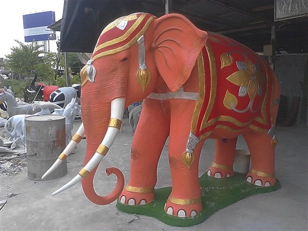 ช้างทรงปูนปั้น