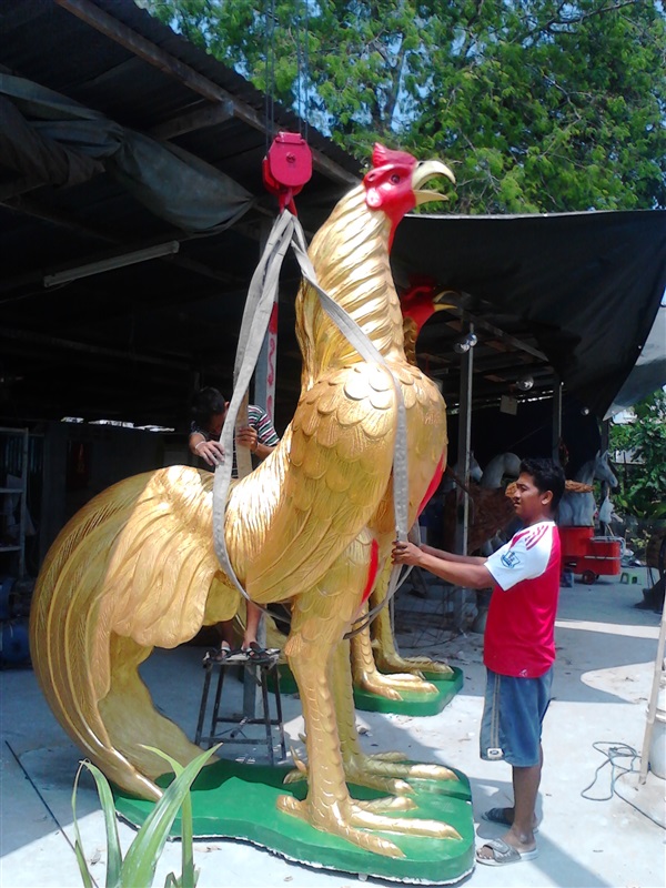 ไก่ชนปูนปั้น | ร้านใบบัว สัตว์ปูนปั้น - ด่านช้าง สุพรรณบุรี