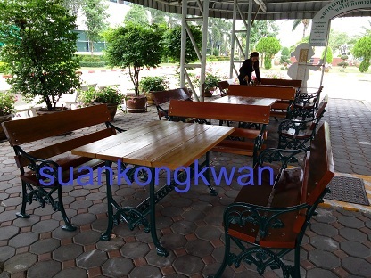 โต๊ะสนามชุดลายราชดำเนิน | สวนของขวัญแอนด์การเด้นท์ - ศรีราชา ชลบุรี