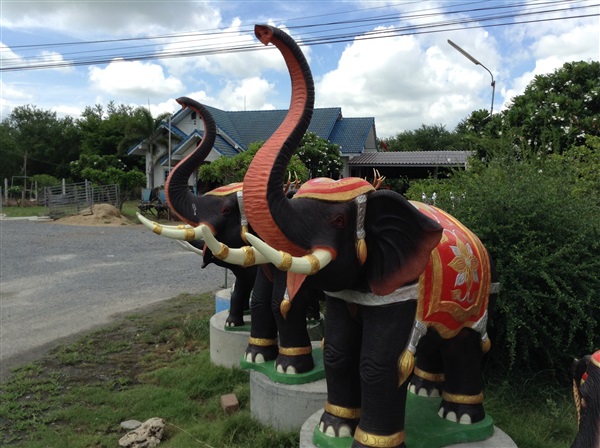 ช้างทรงปูนปั้น | ร้านใบบัว สัตว์ปูนปั้น - ด่านช้าง สุพรรณบุรี