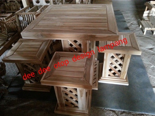 โต๊ะลายระแนงไม้สัก | Dee Dee OTOP Design Lampang - แม่ทะ ลำปาง