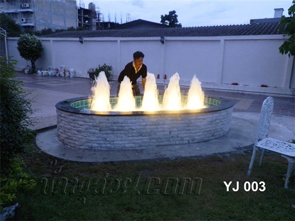 บ่อน้ำพุวงรี บ้านคุณ จินตนา ที่สุขุมวิท 101