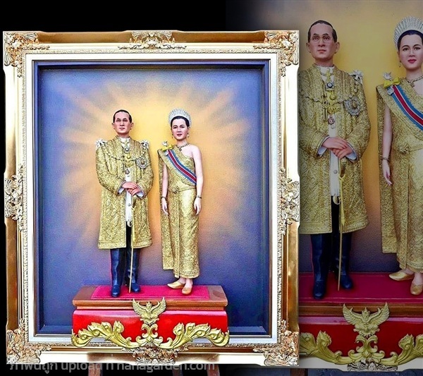 พระบรมรูปในหลวงรัชกาลที่9 คู่กับพระราชินี พระพันปี | ร้านวังโบราณ - บางบัวทอง นนทบุรี