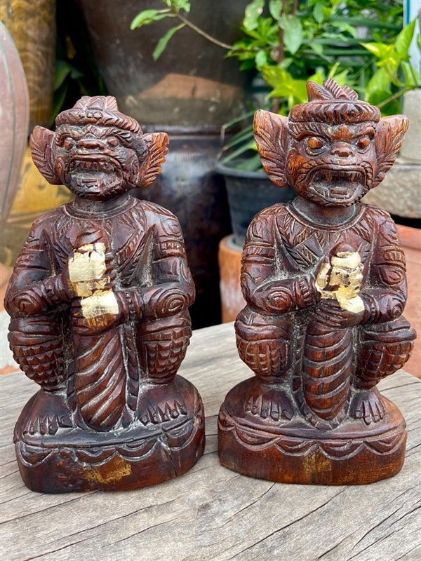 หนุมานแกะสลัก ไม้สัก ขนาดสูง9นิ้ว หนุมานจับหลัก | ร้านวังโบราณ - บางบัวทอง นนทบุรี