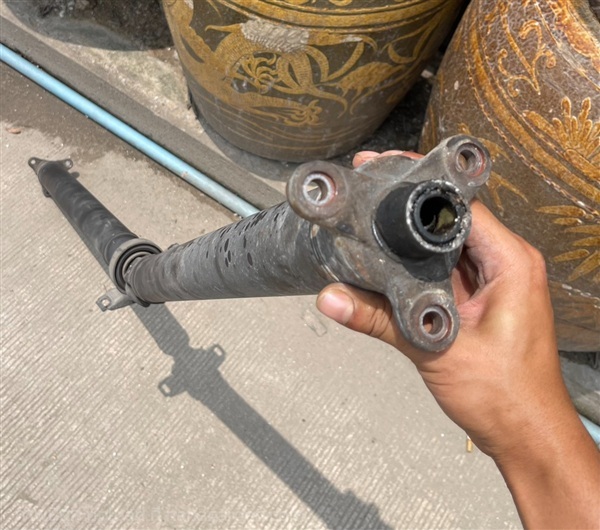 เพลากลาง เบ้นซ์ W202 C220 มือสอง 1 เส้น ขายขาด | ร้านวังโบราณ - บางบัวทอง นนทบุรี