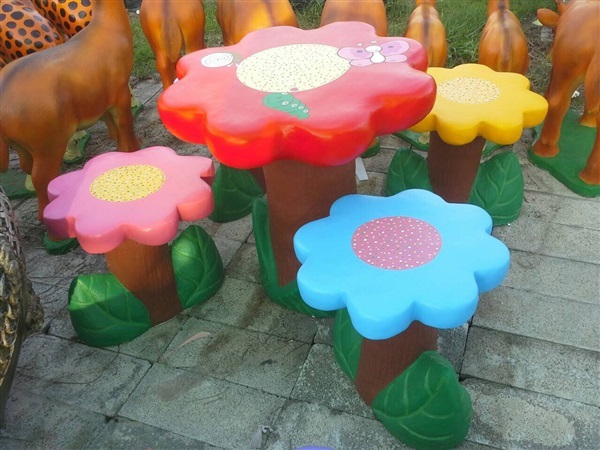 โต๊ะดอกไม้สวยๆ | ด่านเกวียนเดคคอร์ - โชคชัย นครราชสีมา