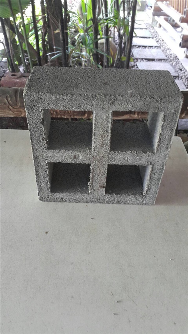 บล็อกช่องลมสี่เหลี่ยมจัตุรัสสี่ช่อง ขนาด 20 x 20 x 9 cm. | โรงงานกิตติซีเมนต์ - หางดง เชียงใหม่