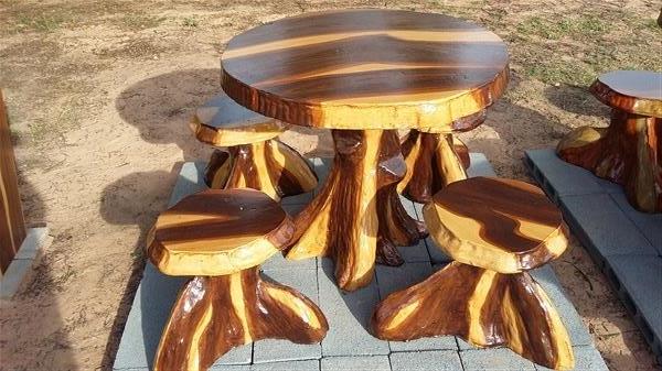 โต๊ะปูนลายไม้
