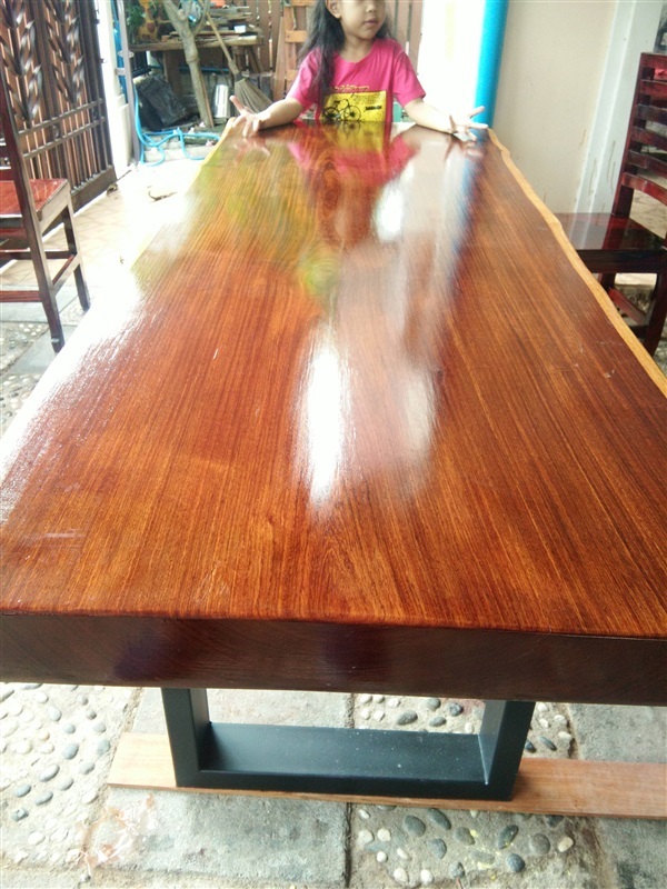 (ขายแล้ว) โต๊ะไม้ประดู่ แผ่นเดียว 2 เมตร