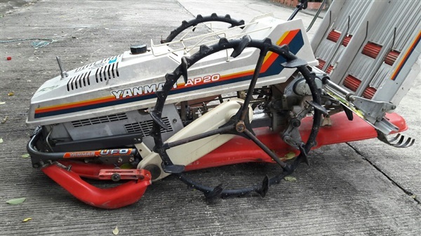 ขายรถดำนาญี่ปุ่นนำเข้าyanmar AP20 UFO