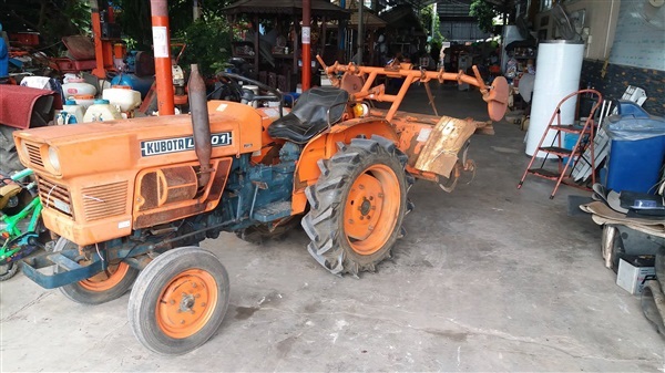 รถไถนั่งขับเก่าญี่ปุ่น KUBOTA ขนาด 18 แรง 2 สูบ (ขายแล้ว) | อ.รุ่งเรืองพาณิชย์ - นครชัยศรี นครปฐม