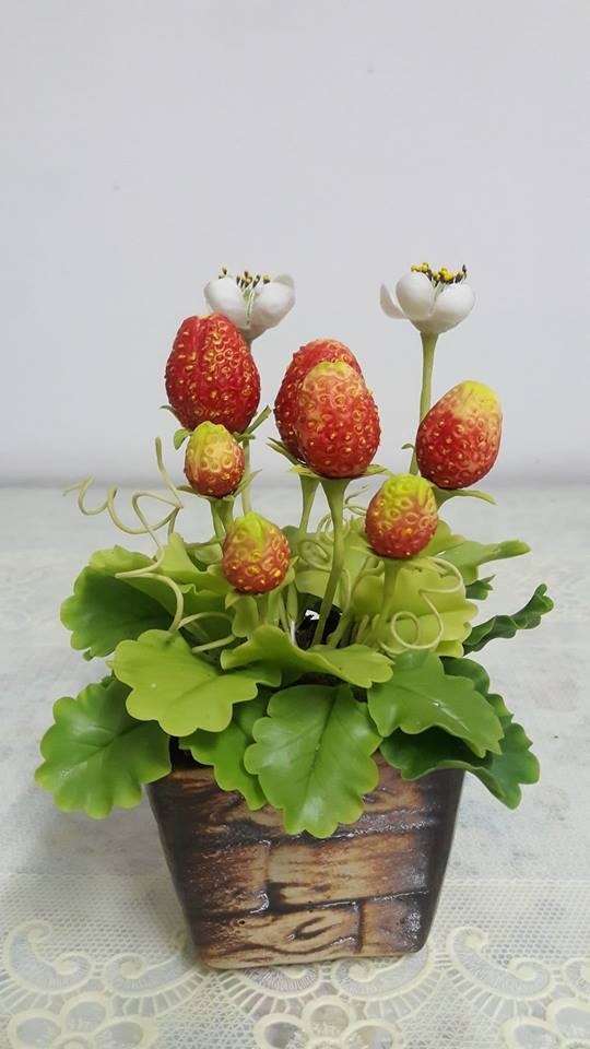 สตรอเบอรี่  ดอกไม้ประดิษฐ์จากดินญี่ปุ่น | กล้วยไม้  ดินไทย - เมืองปทุมธานี ปทุมธานี