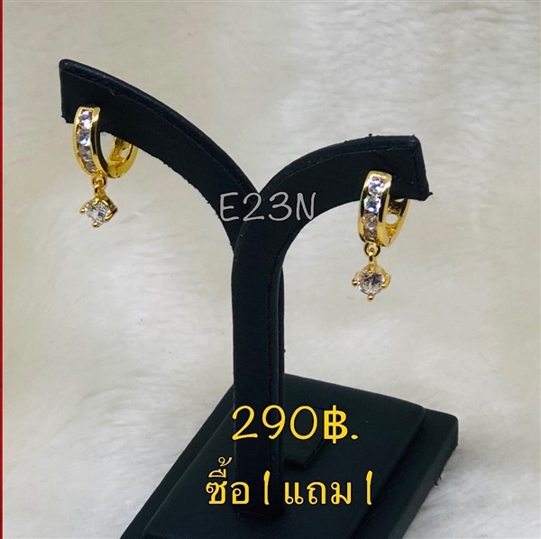ต่างหูหุ้มวงกลมทองฝังเพชร รหัส E23N (ซื้อ1 แถม1)