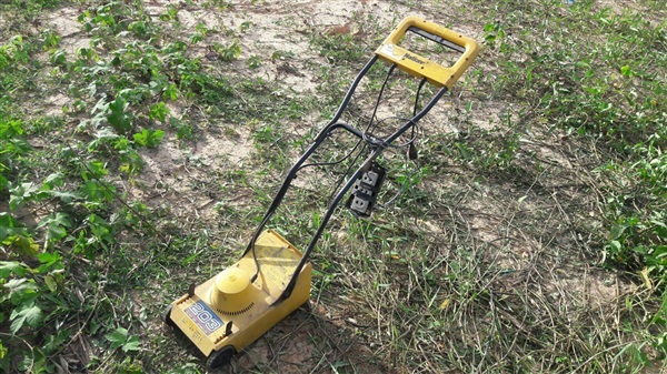 ขาย เครื่องตัดหญ้า ตัดใบมีด วงเดือน สนามหน้าบ้าน ไฟ110V | tractor-backhoe - ปากท่อ ราชบุรี