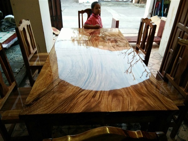 โต๊ะไม้แผ่นเดียว + พร้อมเก้าอี้  | ร้าน Chat_Shop  (เฟอร์นิเจอร์ไม้)  - บางใหญ่ นนทบุรี
