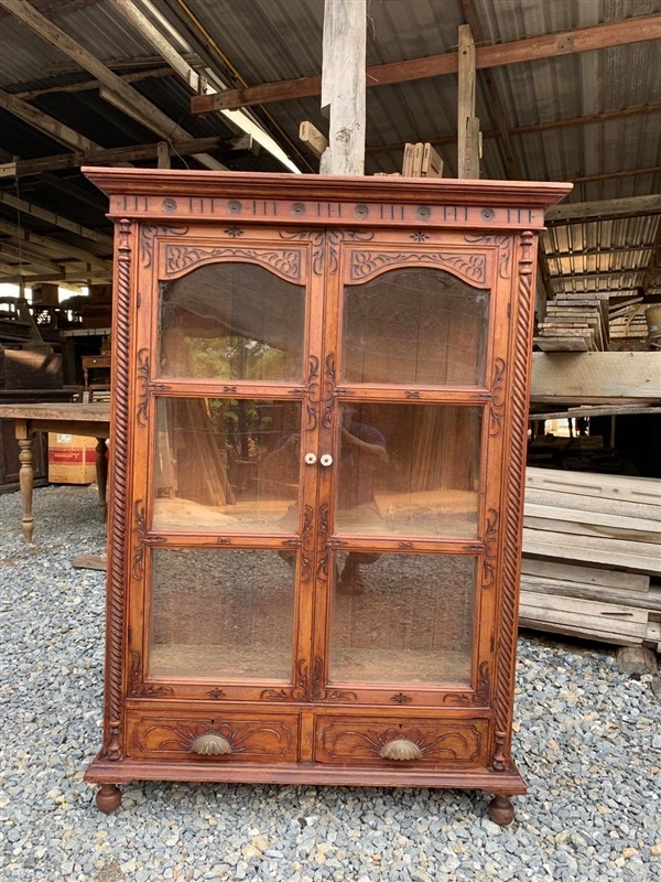 ตู้ไทยเกลียวเชือก 2 บานเปิด ข้างโปร่ง จิกลายทั้งใบ