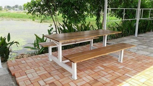 โต๊ะเก้าอี้ในสวน | สวนสระปทุม - สามโคก ปทุมธานี