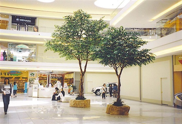 ต้นไม้เทียมตกแตต่งห้างสรรพสินค้า