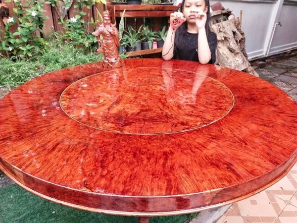 (ขายแล้ว)โต๊ะกลมหมุน-ไม้ปุ่มมะค่า 130 cm. | ร้าน Chat_Shop  (เฟอร์นิเจอร์ไม้)  - บางใหญ่ นนทบุรี